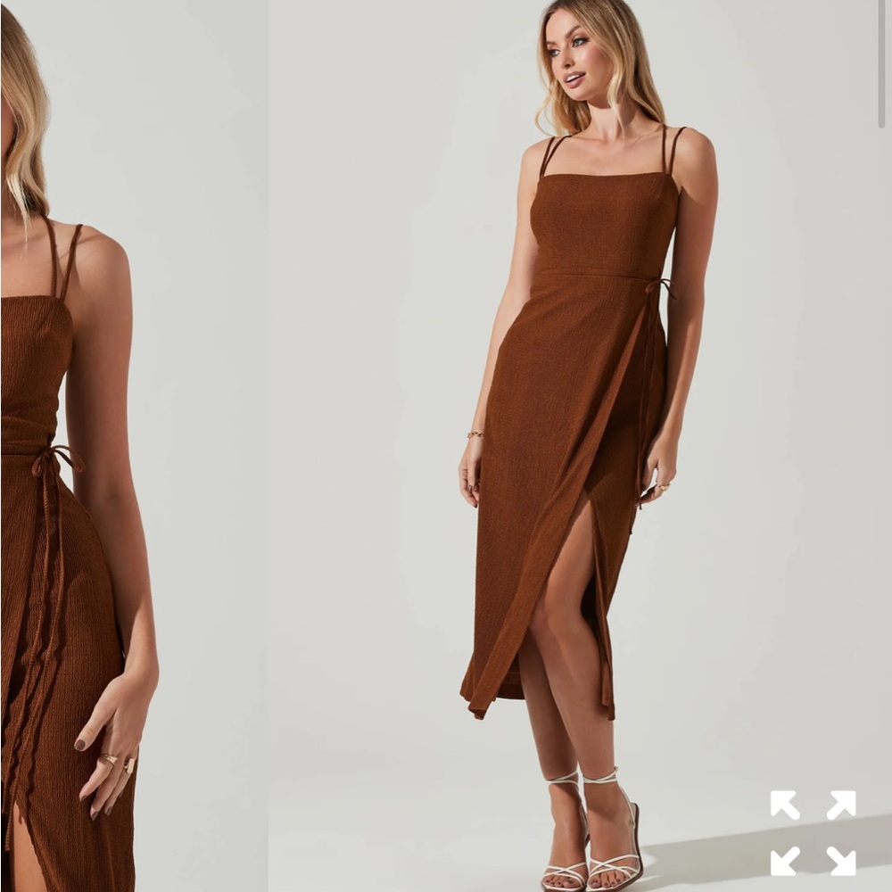 ASTR Brinda Wrap Midi Dress Brown Dress Small